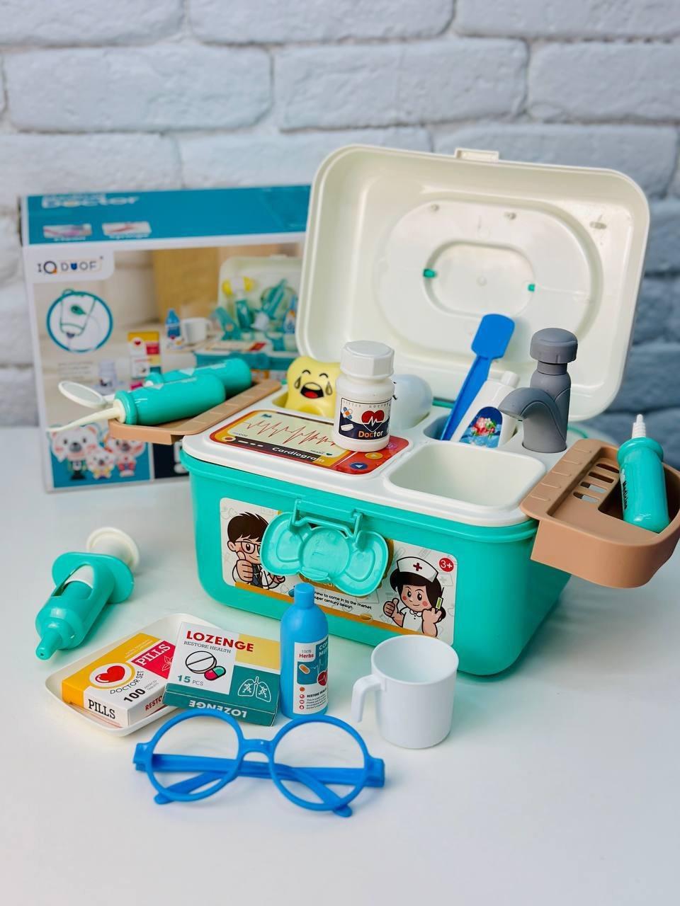 Іграшковий набір лікаря в чемодані з інструментами (2798647018) Іграшковий набір лікаря в чемодані з інструментами (2798647018)