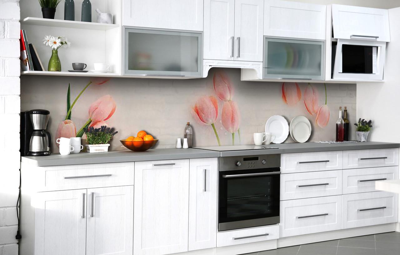 Кухонный фартук Поцелуй тюльпанов виниловый самоклеющийся 65х250 см