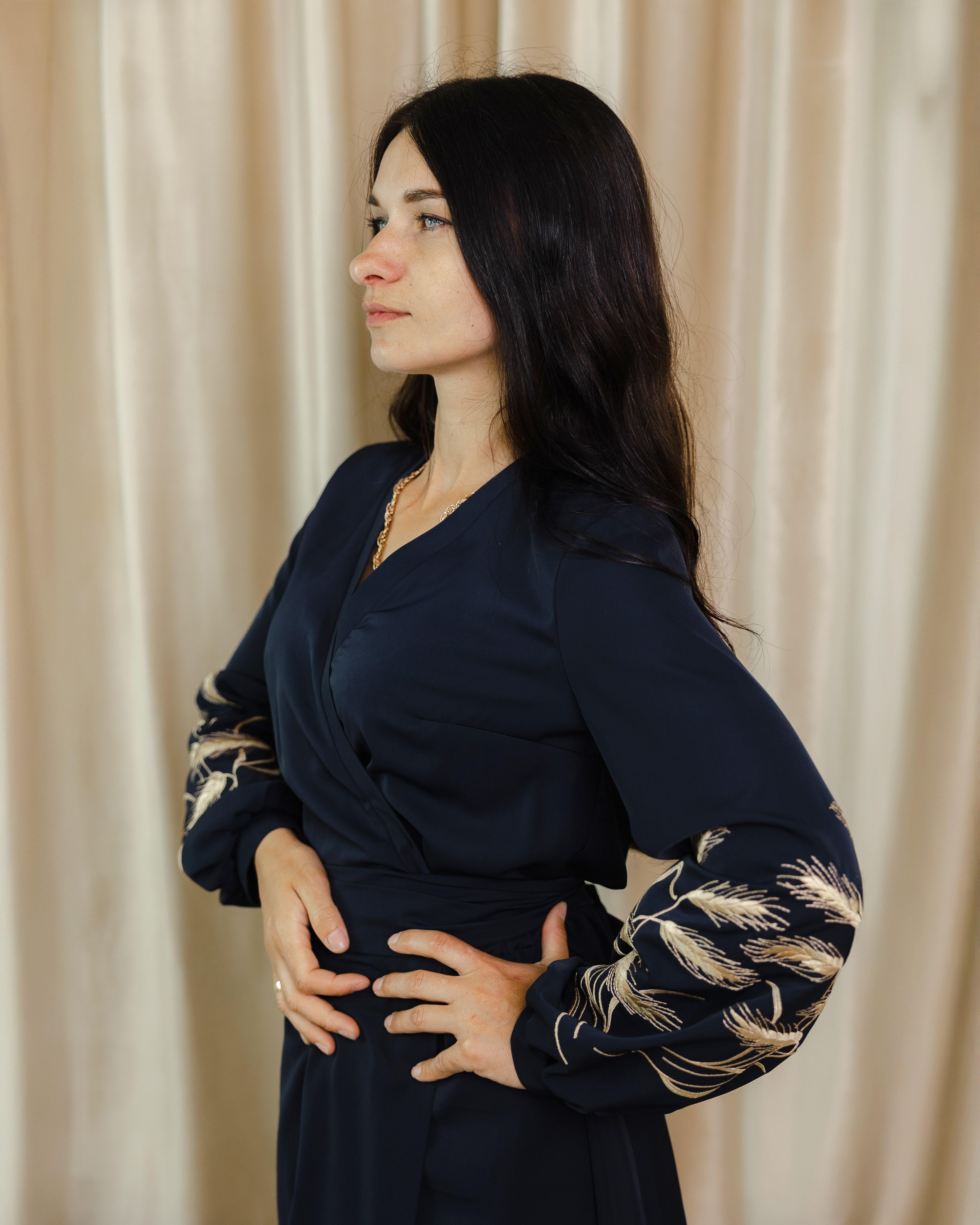 Платье с вышивкой на рукавах Элегия L (0002210-L) - фото 9 Платье с вышивкой на рукавах Элегия L (0002210-L) - фото 9