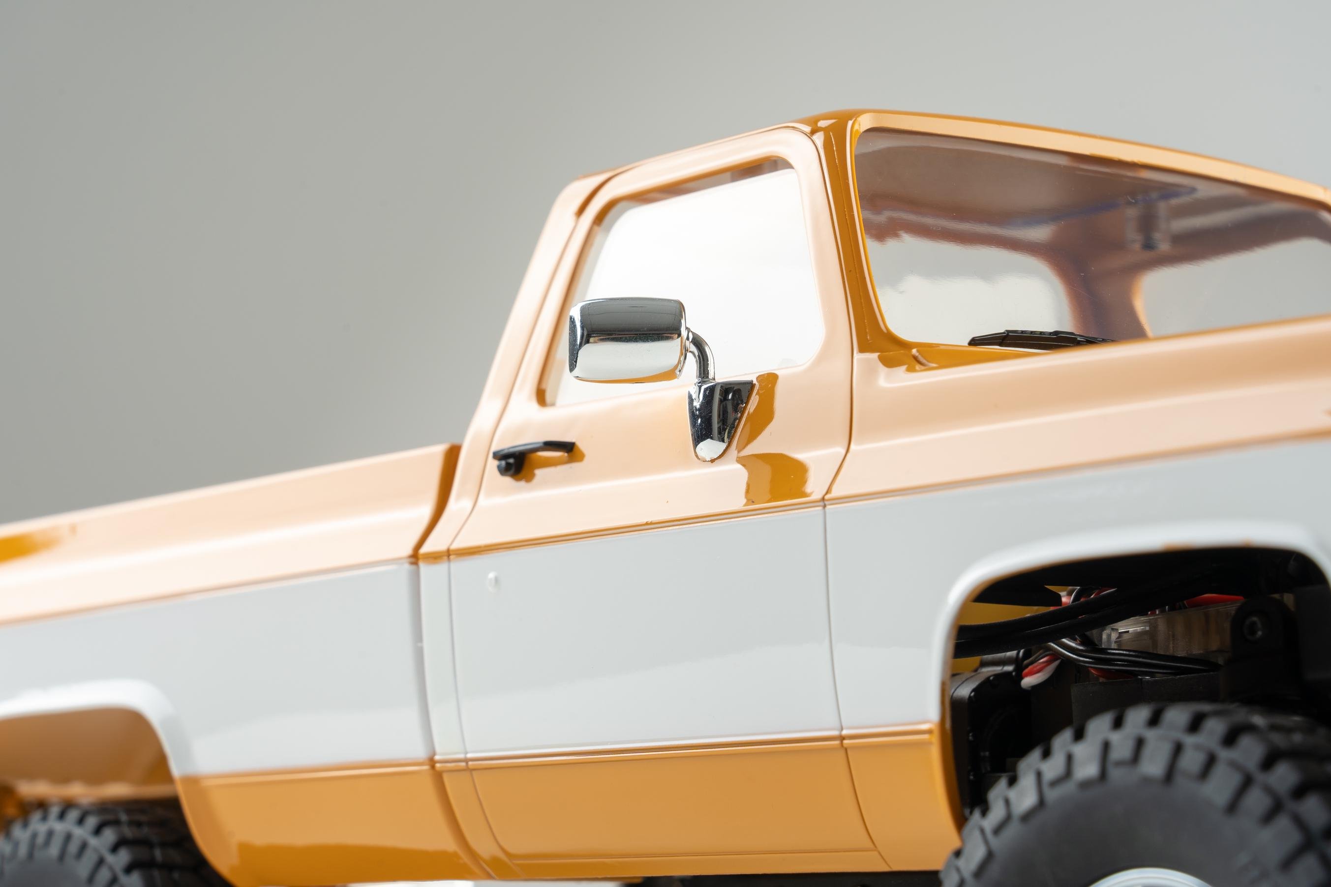 Машинка на радиоуправлении FMS 1:18 Chevrolet K10 RTR Желтый - фото 9 Машинка на радиоуправлении FMS 1:18 Chevrolet K10 RTR Желтый - фото 9