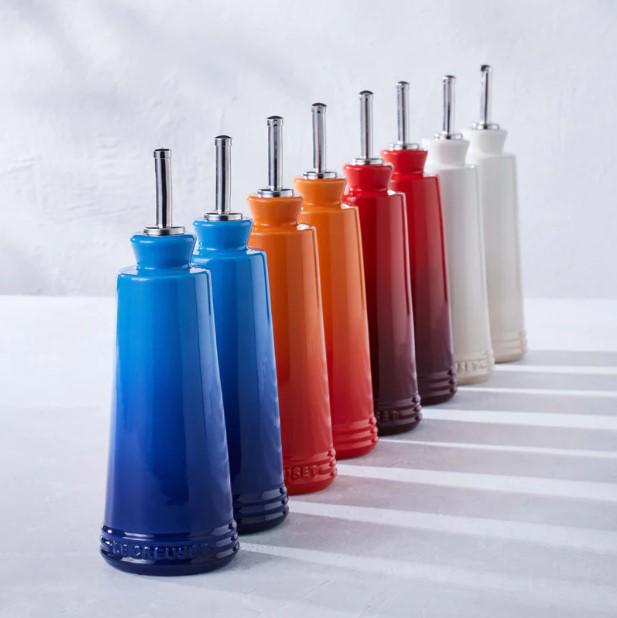 Набор бутылок для уксуса и масла Le Creuset 300 мл 2 шт. Azure (80842302200003) - фото 5 Набор бутылок для уксуса и масла Le Creuset 300 мл 2 шт. Azure (80842302200003) - фото 5