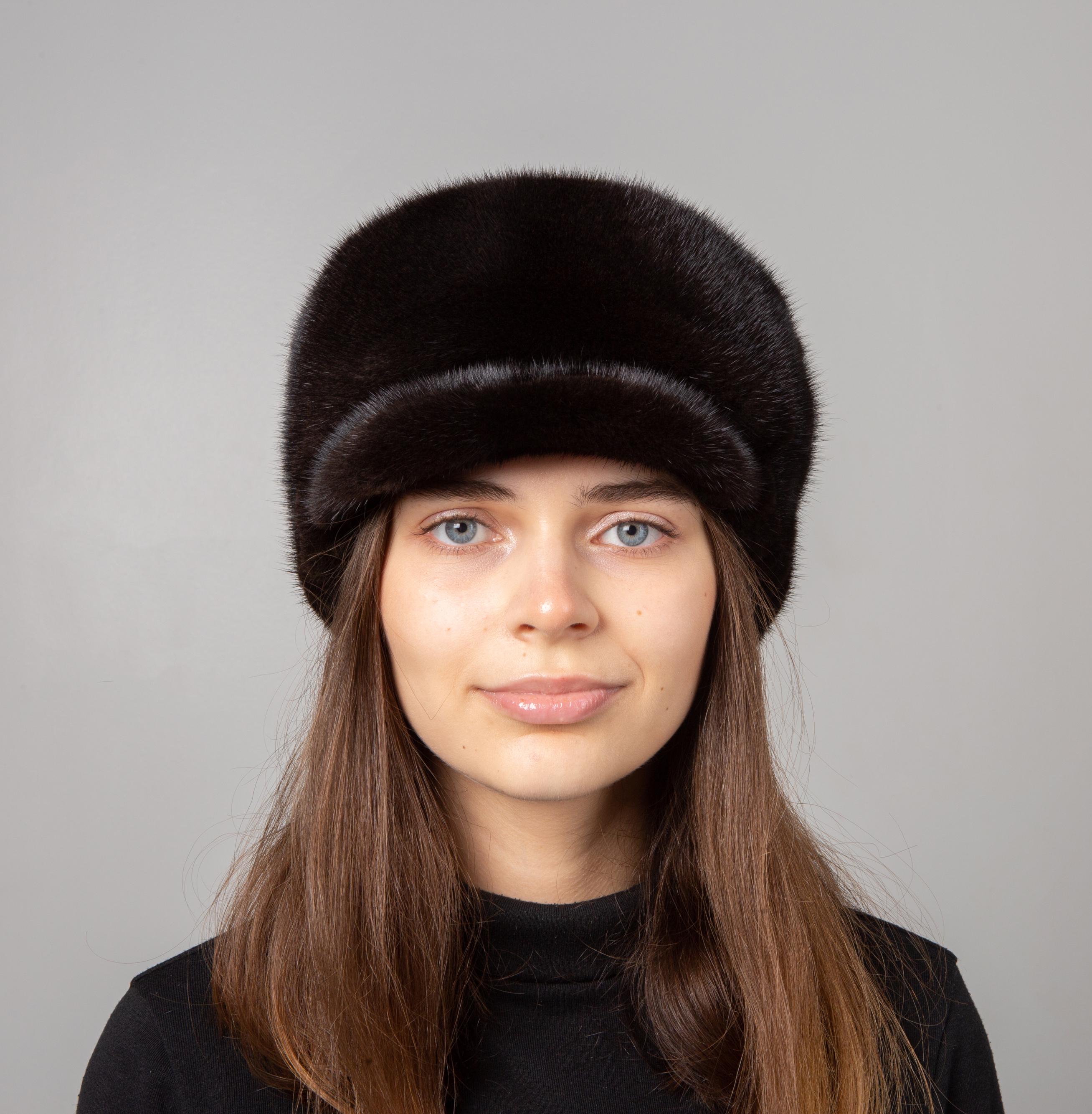 Женские шапки-2022: модные тенденции года, которые нельзя пропустить