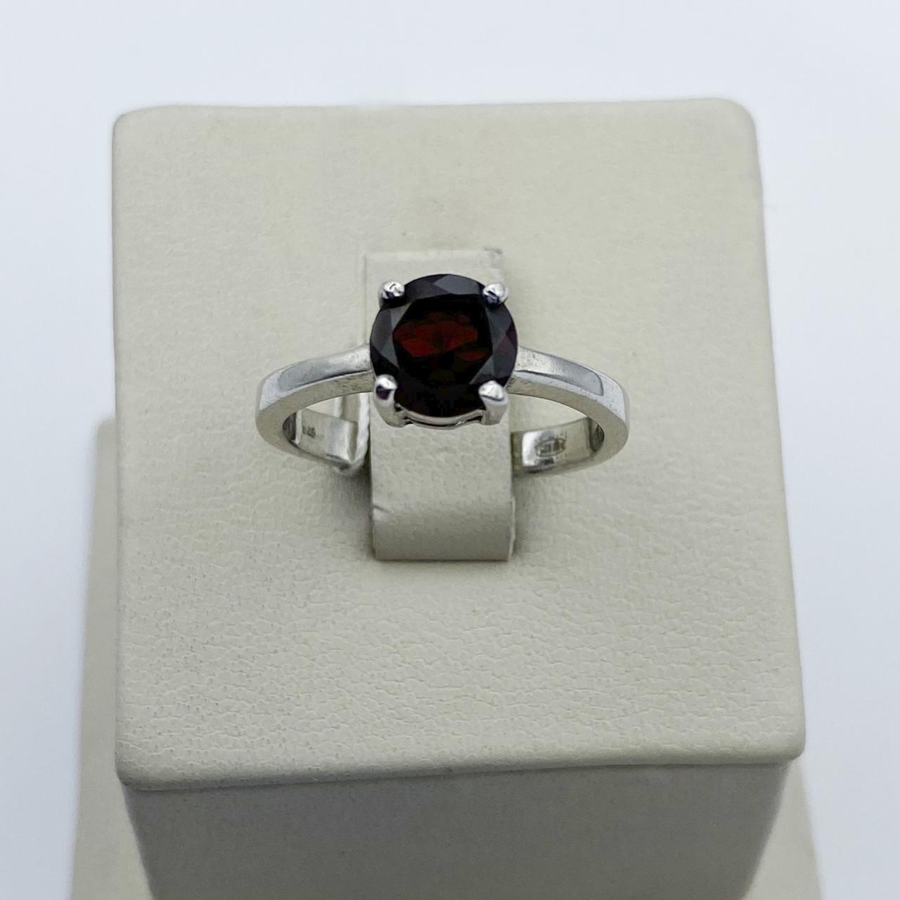 Кольцо серебряное с гранатом р. 17,5 3,37 г (1983450878)