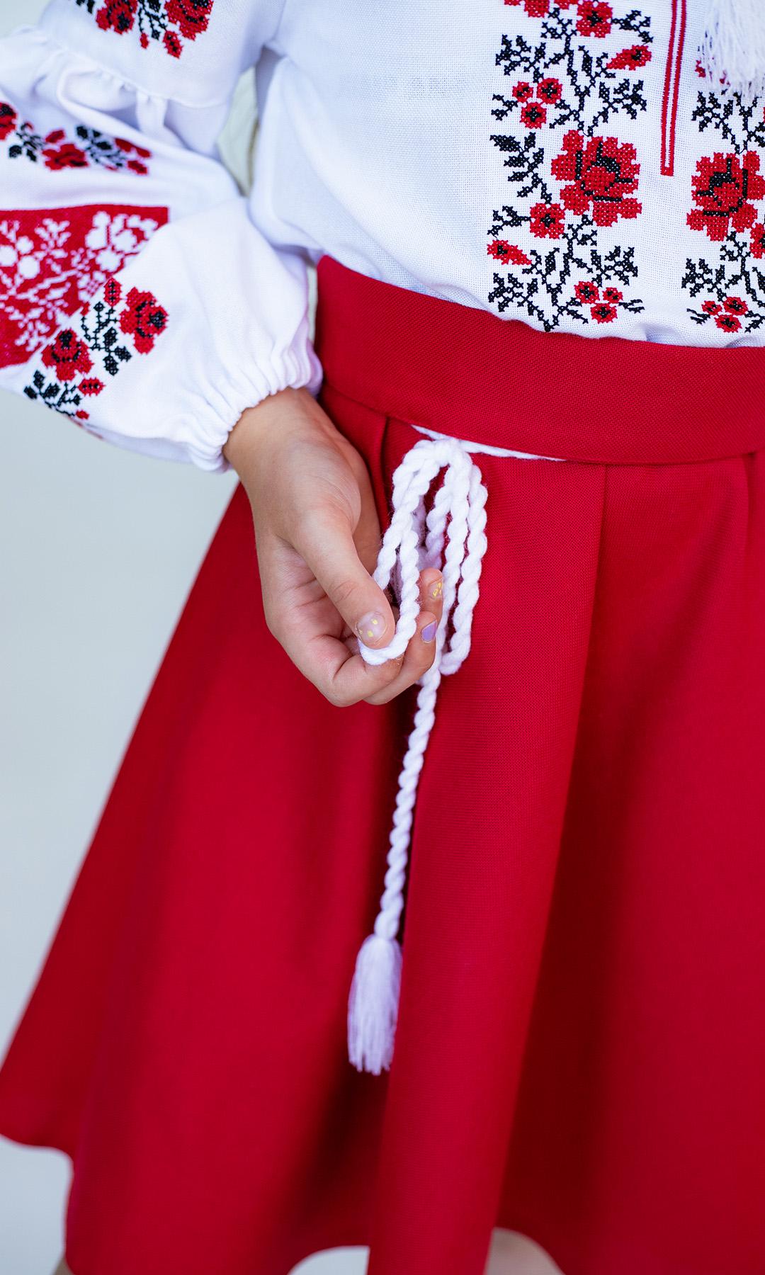 Сукня-вишиванка дитяча Вишиваночка 122 см Біло-червоний (818-2.7) - фото 6 Сукня-вишиванка дитяча Вишиваночка 122 см Біло-червоний (818-2.7) - фото 6