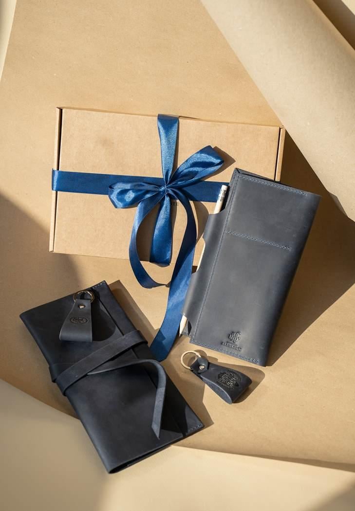 Набор кожаных аксессуаров путешественнику Рим для пары (A-026241)