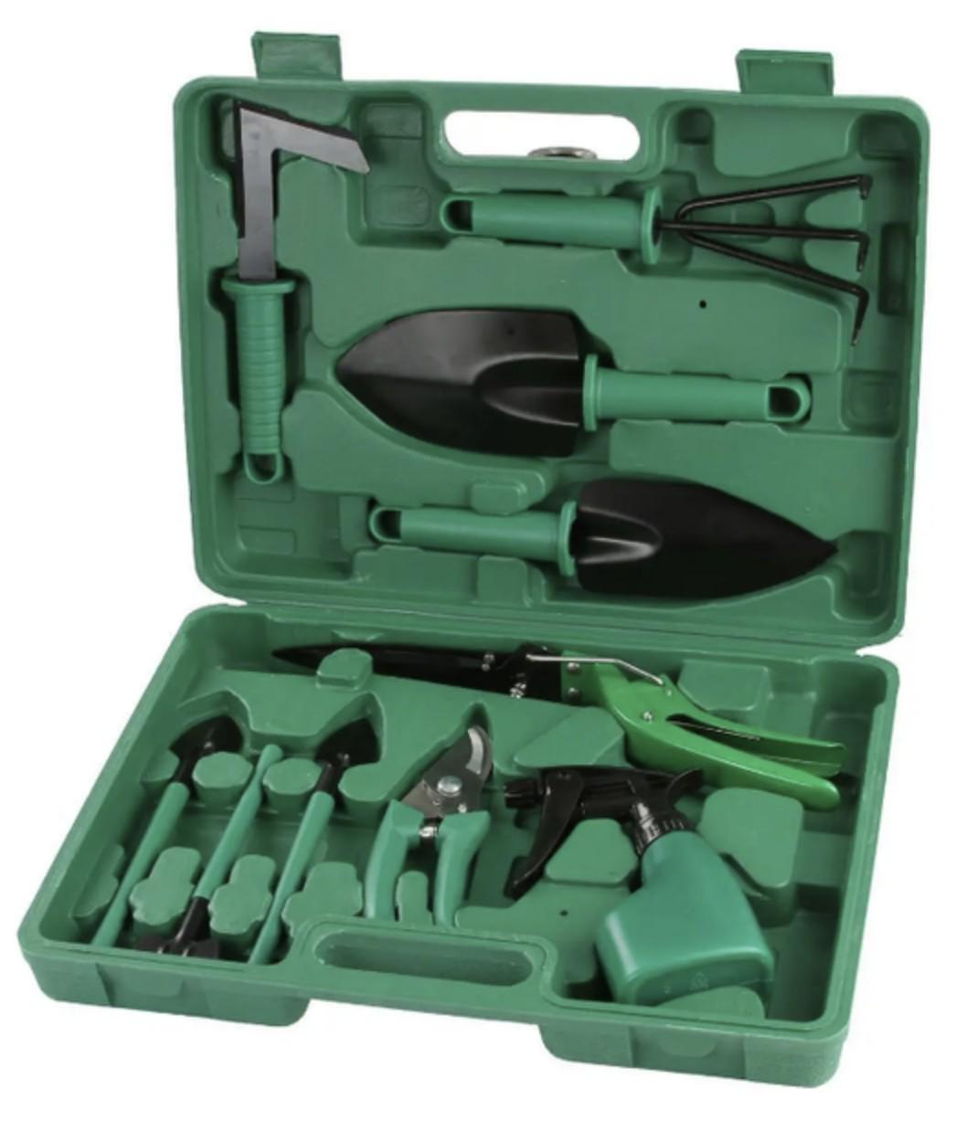 Комплект инструментов для сада и огорода Mar-Pol M83053 с кейсом (56756) Комплект инструментов для сада и огорода Mar-Pol M83053 с кейсом (56756)