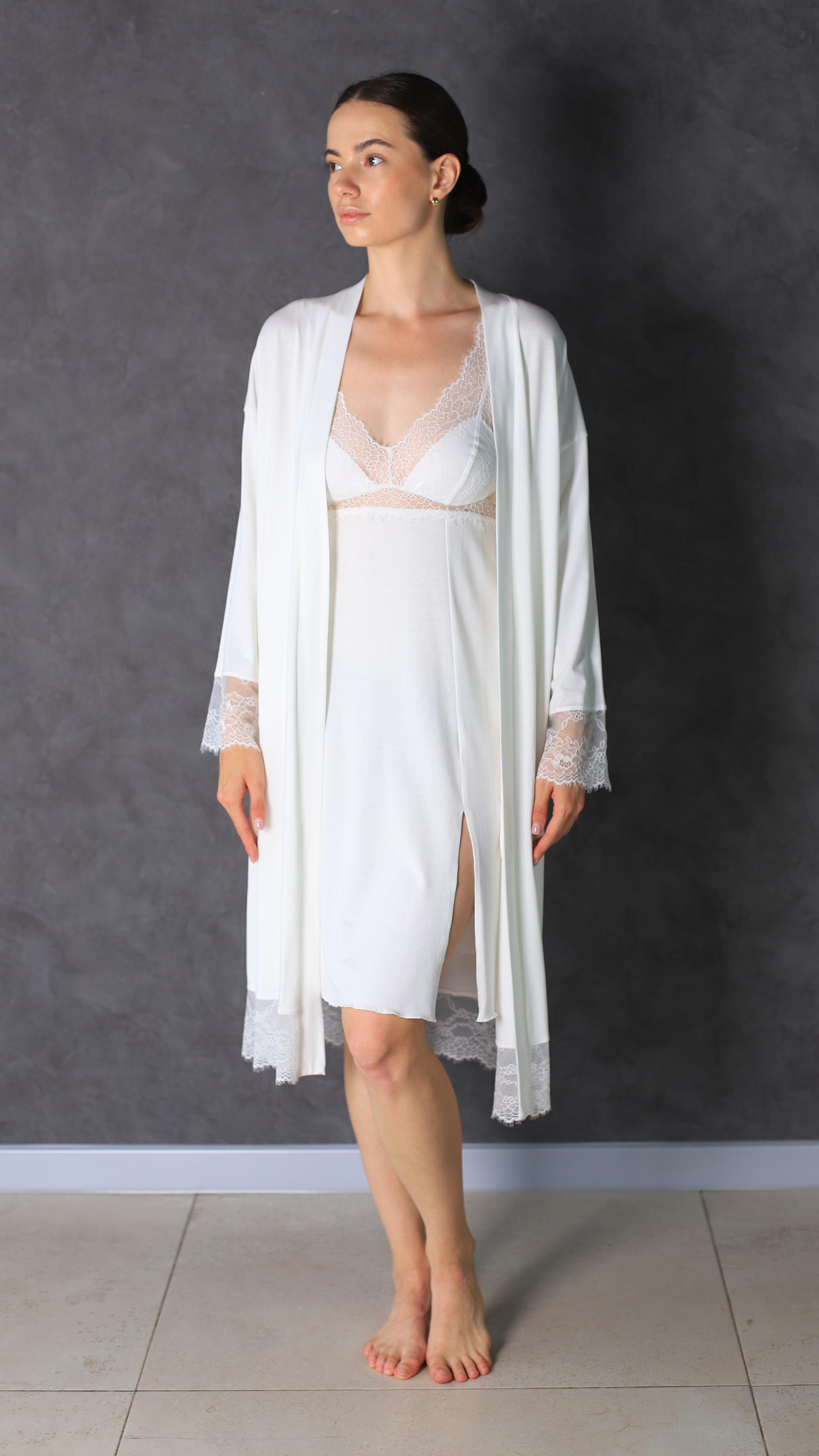Женский халат Ellen Beatrice 208/21/01 S Белый