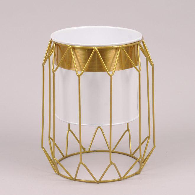 Кашпо металлическое Flora на подставке h 22,5 см Белый с золотой полосой (39969) Кашпо металлическое Flora на подставке h 22,5 см Белый с золотой полосой (39969)