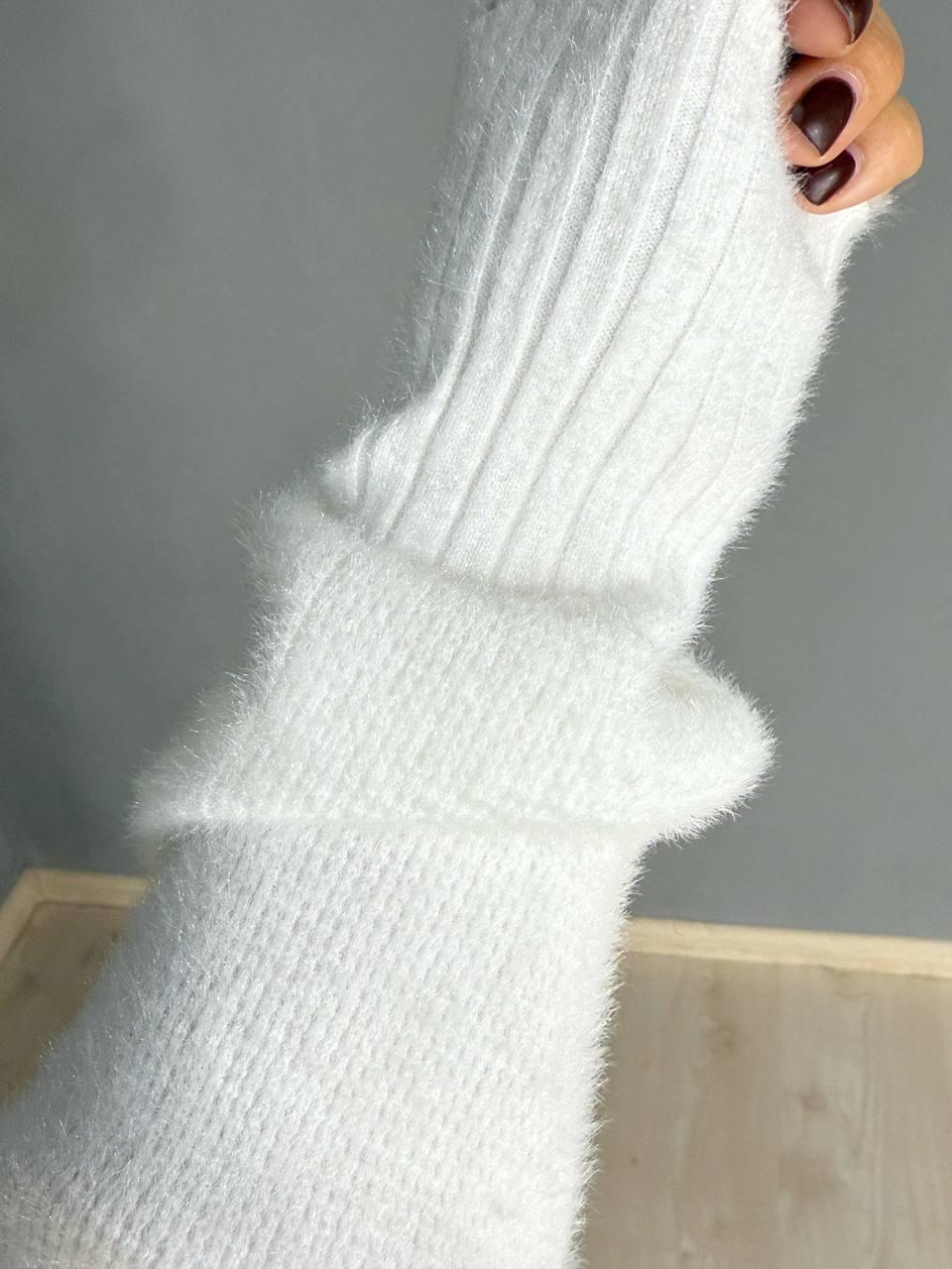 Светр жіночий Fancy Matinee 7571 вафельний з ангори оверсайз OS Білий (4986) - фото 8