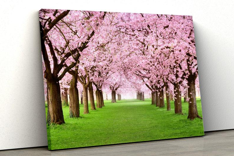 Картина на холсте KIL Art Алея сакур 81x54 см (394)