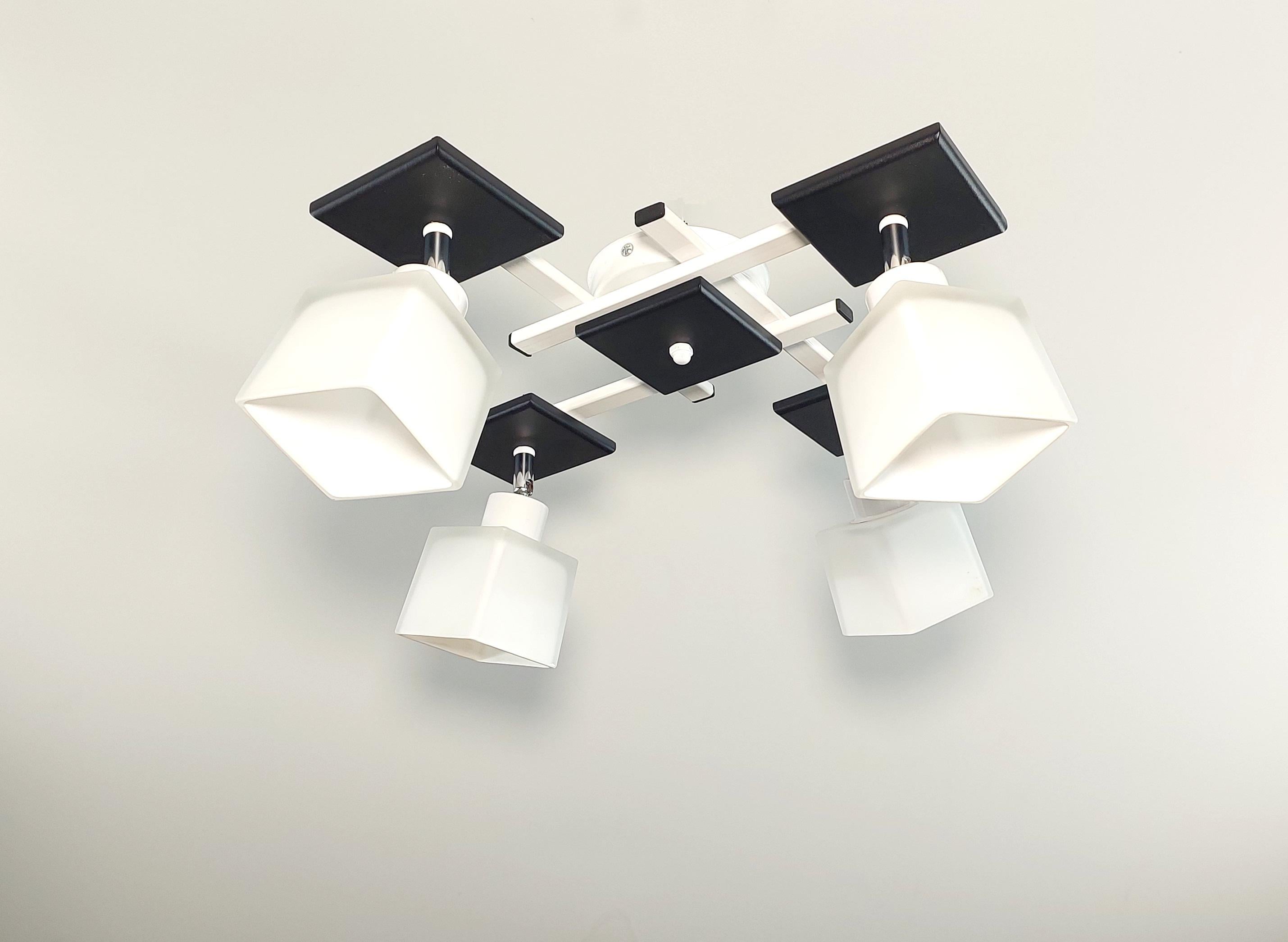 Люстра потолочная Оскар/4 на 4 поворотных плафона Белый/Черный