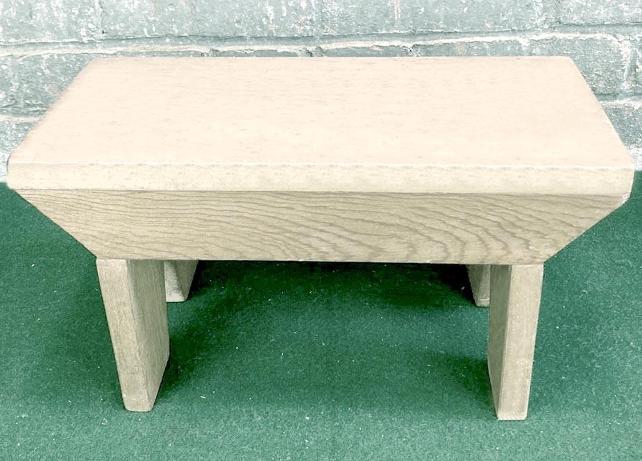 Стульчик из дерева Собия Бланже (ТАБ-007601)