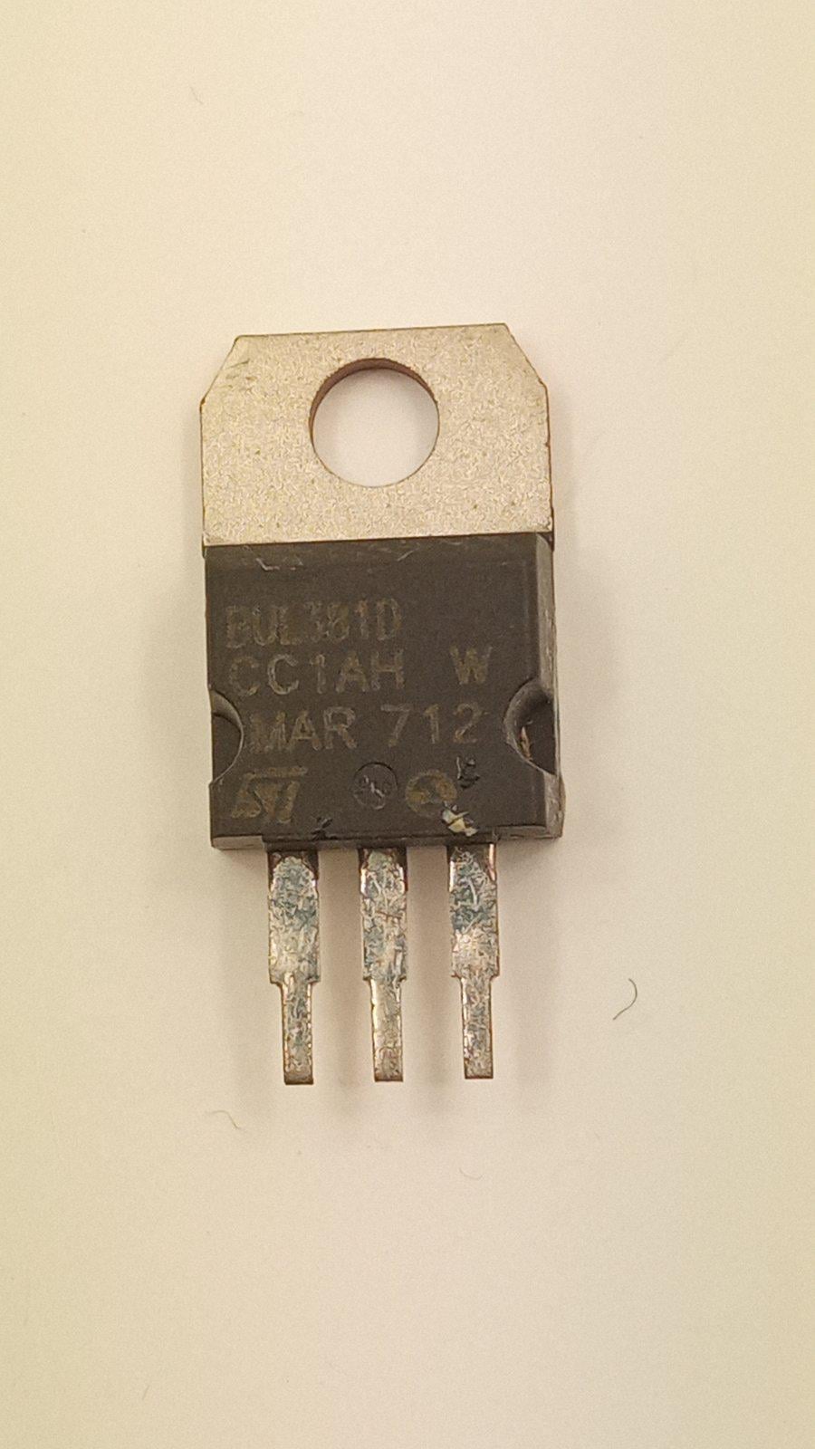 Транзистор BUL381D npn 800V 5A 70W TO-220 (12684)