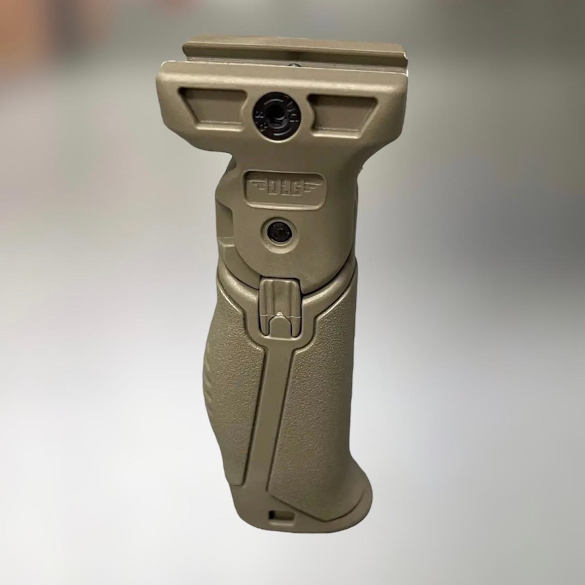 Рукоятка переноски огня DLG Tactical DLG-048 на планку Picatinny Койот (1741744991) Рукоятка переноски огня DLG Tactical DLG-048 на планку Picatinny Койот (1741744991)