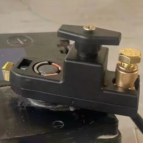 Выключатель силовой АКБ (J00101) - фото 7