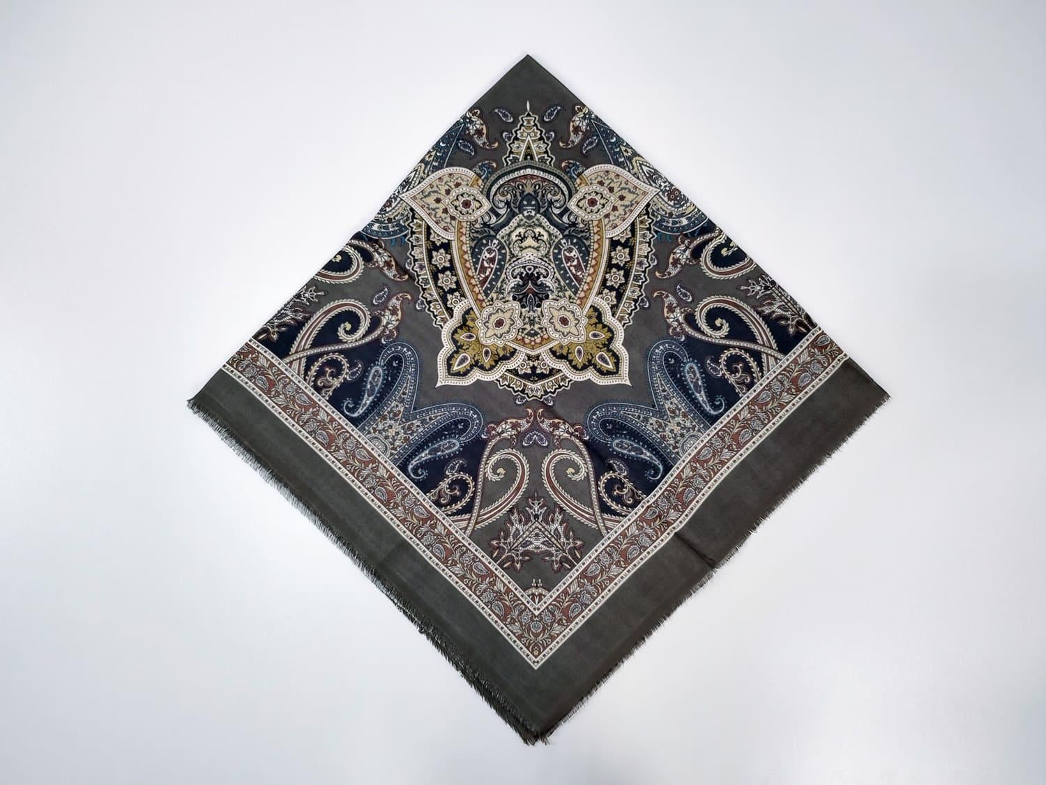 Платок с узором 80x80 см Графитовый (ХустM285)