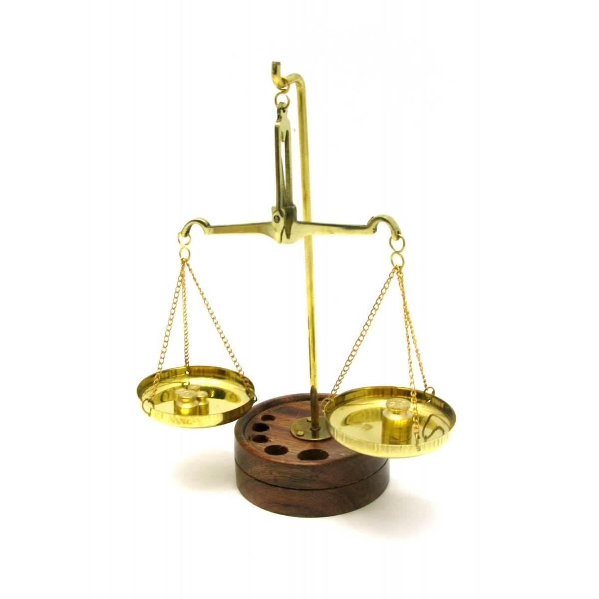 Ваги бронзові на дерев'яній підставці 17х6,5х11 см (1578N)
