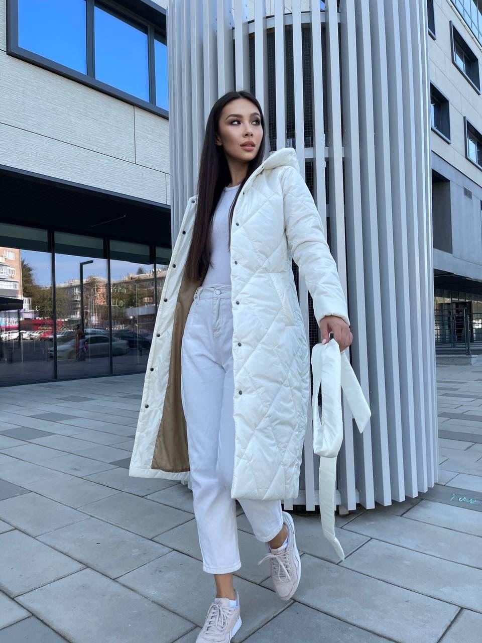 Куртка-пальто жіноча стьобана K&ML з капюшоном 19 L р. 48 Білий (9287106) - фото 6 Куртка-пальто жіноча стьобана K&ML з капюшоном 19 L р. 48 Білий (9287106) - фото 6
