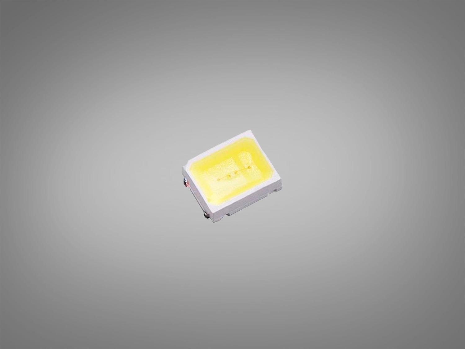 Светодиод типоразмера 2835 (2835/24-26LM)