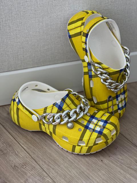 Сабо Crocs Clueless Exclusive р. 38-39 Yellow Plaid Perfection (26658280) - фото 10 Сабо Crocs Clueless Exclusive р. 38-39 Yellow Plaid Perfection (26658280) - фото 10