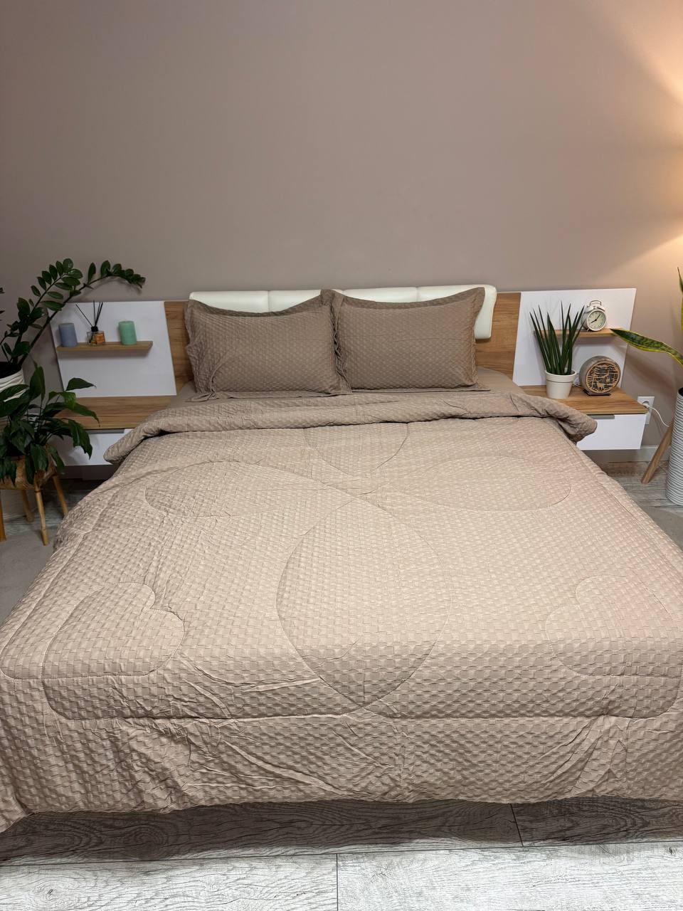 Постільна білизна з ковдрою сатин євро 200х230 см наволочки 50х70 см 2 шт. Капучино (Д-Al-sat-kovdra-001-03)