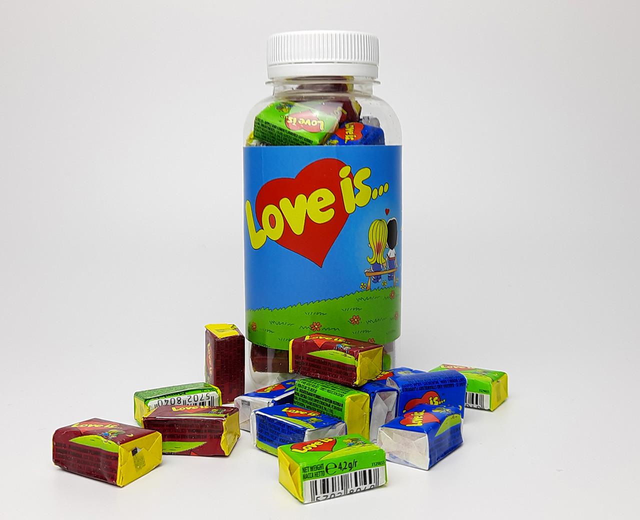 Подарочный бокс Жвачки Love is в баночке