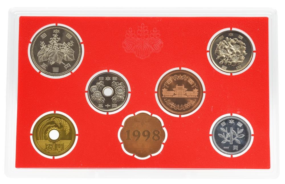 Коллекционные монеты Япония набор из 7 монет 1998 UNC Год Тигра 1/5/10/50/100/500 иен/памятная медаль (М21316)