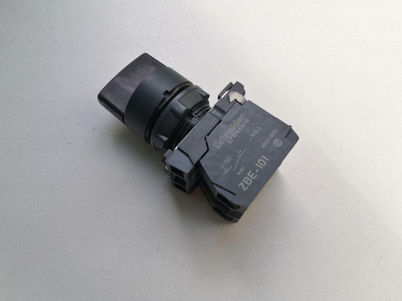 Переключатель Schneider Electric XB5AD53 Переключатель Schneider Electric XB5AD53