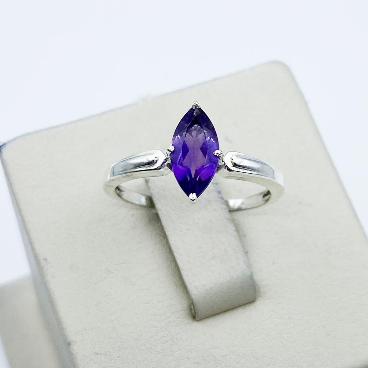 Кольцо серебряное с аметистом р. 18 1,87 г (2361682116) Кольцо серебряное с аметистом р. 18 1,87 г (2361682116)