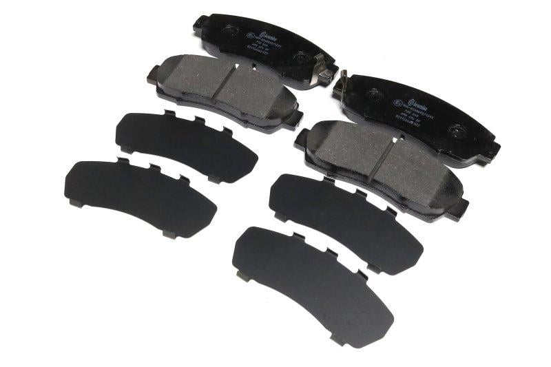 Тормозные колодки дисковые BREMBO для Honda CR-V передние (P 28 068)