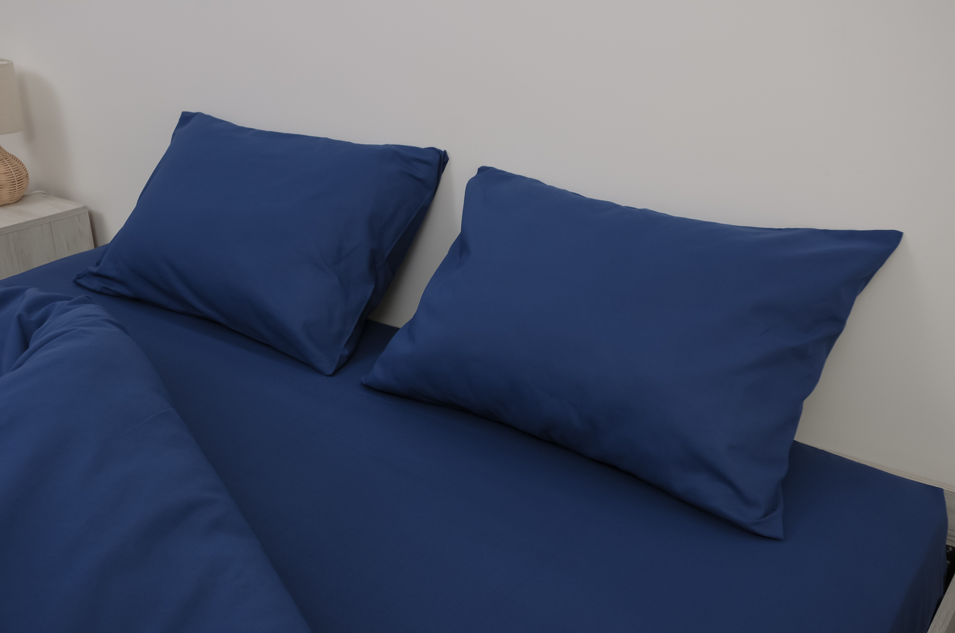 Комплект постельного белья семейный Amore Glux-1033 бязь Темно-синий (KPB-As-GLux-1033bl(50x70)_) - фото 3 Комплект постельного белья семейный Amore Glux-1033 бязь Темно-синий (KPB-As-GLux-1033bl(50x70)_) - фото 3