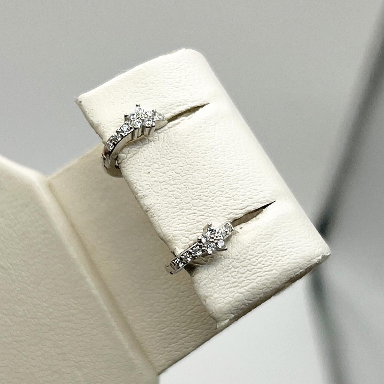 Серебряные серьги-кольца с кубическим цирконием 9 мм 0,85 г (2594034429) Серебряные серьги-кольца с кубическим цирконием 9 мм 0,85 г (2594034429)