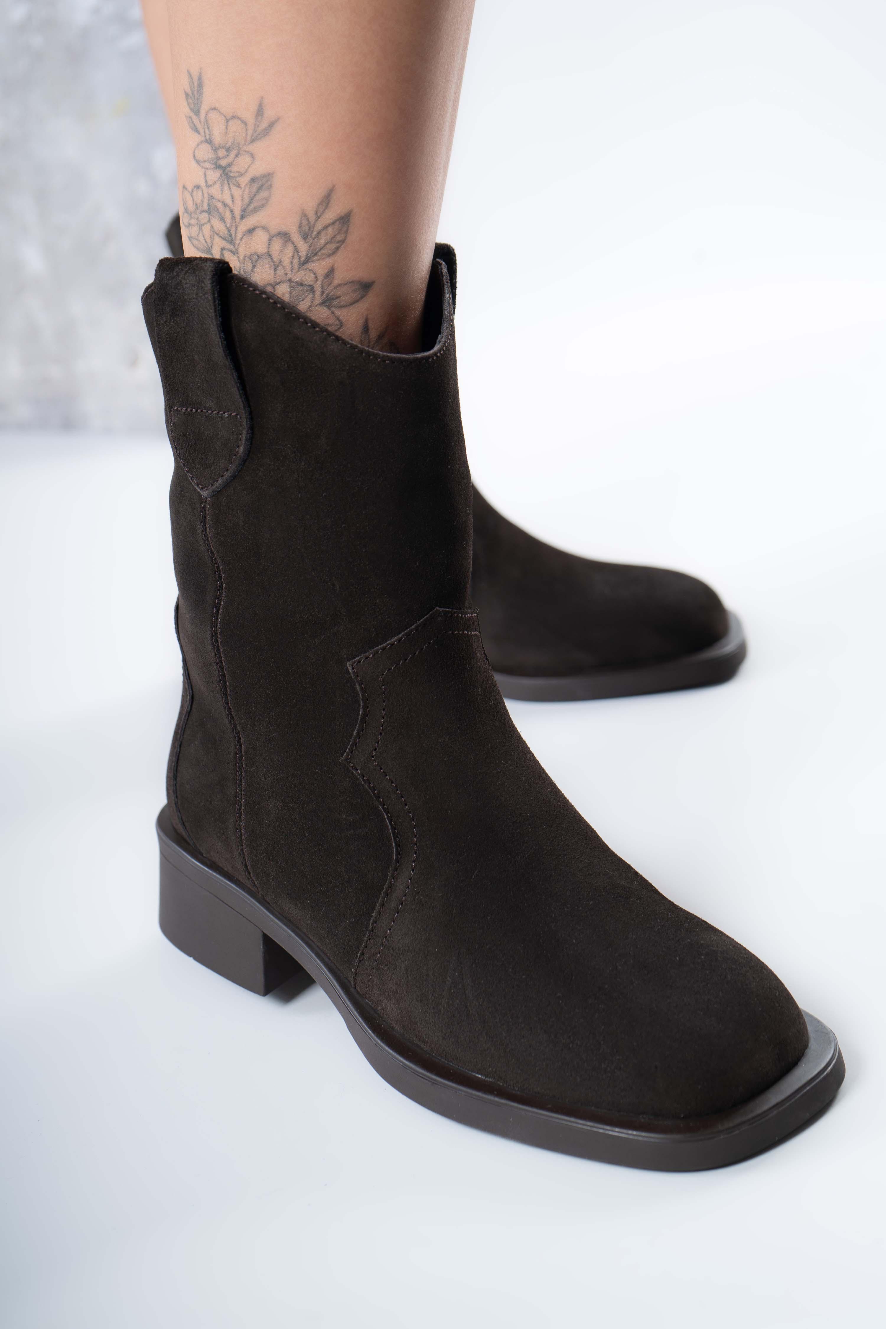 Ботинки женские Where Uwear натуральная замша р. 40 Коричневый (346806_40)