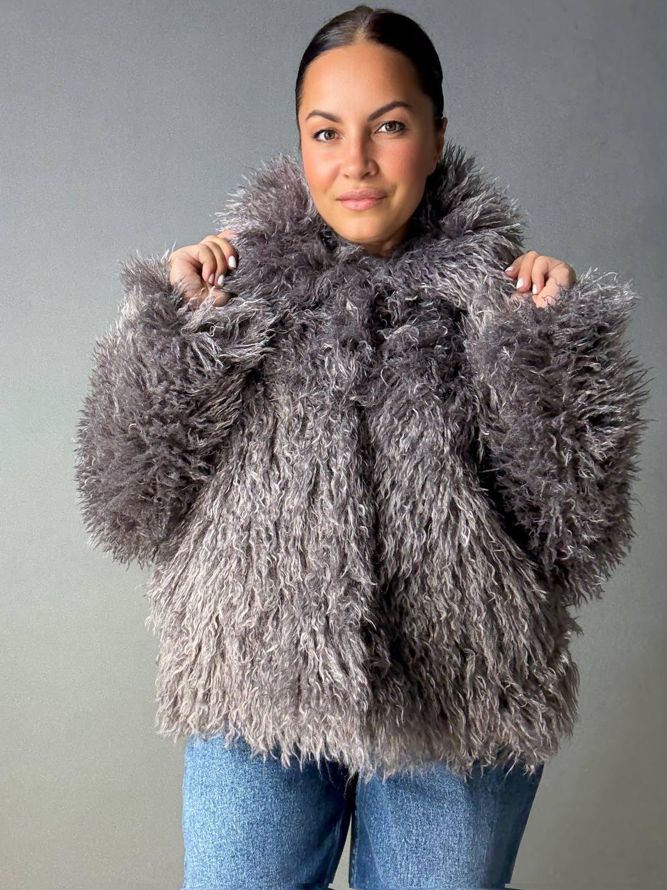 Шуба женская LADY YEP 10018 искусственная под ламу с воротником L Коричневый (5014) - фото 9