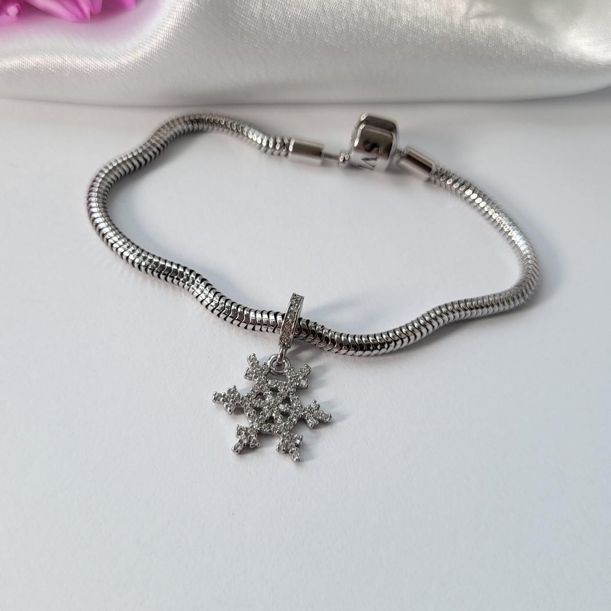 Підвіска шарм срібна Сніжинка з камінцями покрите родієм 925 проби 1,16 г (492)