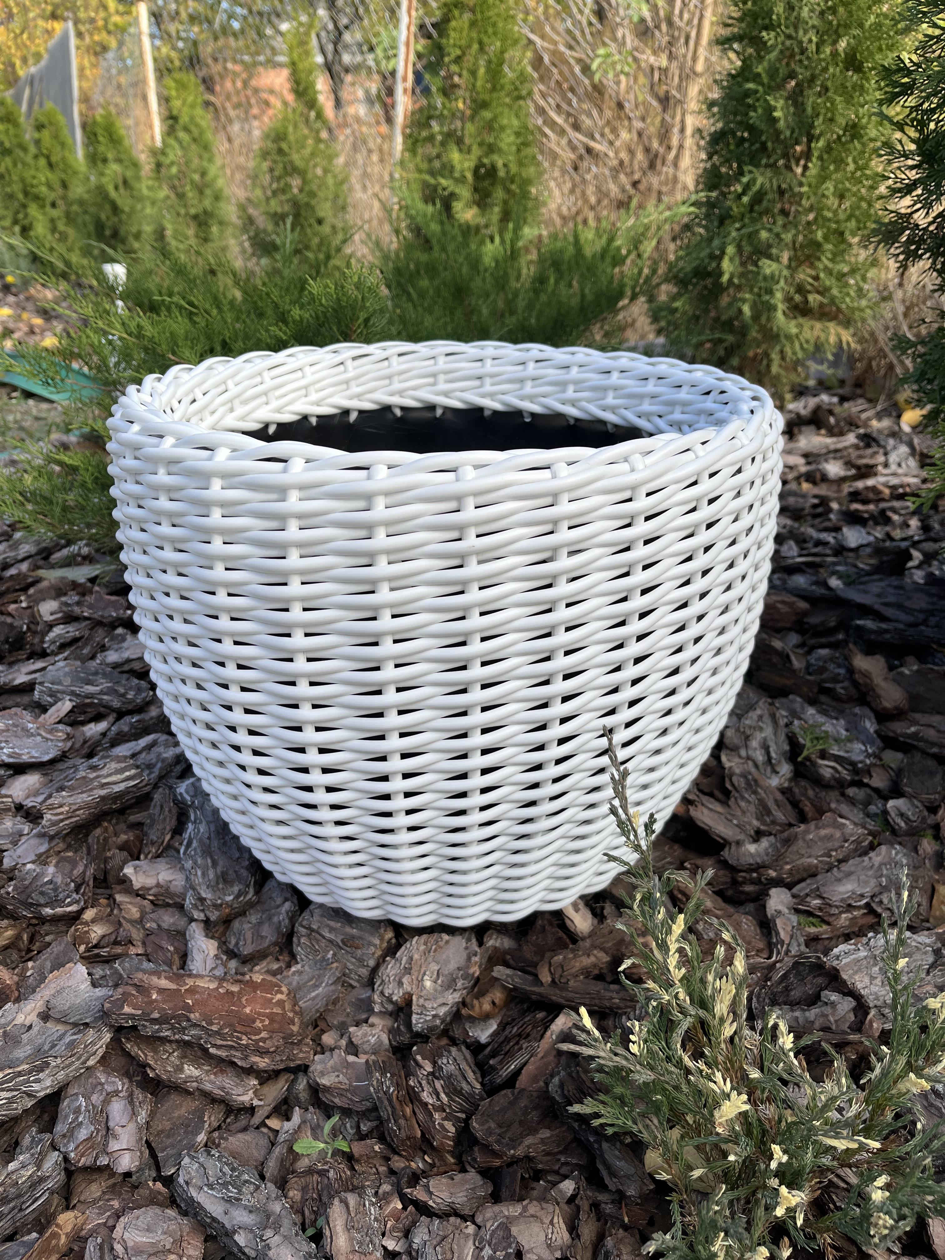 Кашпо для квітів зі штучного ротанга 20 л Білий (27927850) - фото 1 Кашпо для квітів зі штучного ротанга 20 л Білий (27927850) - фото 1