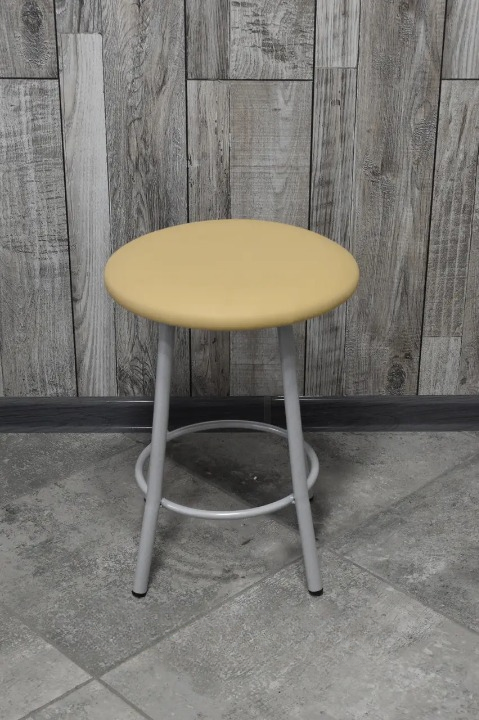 Табурет кухонний Муза з м'яким сидінням 30х45 см Бежевий/Білий (28374224)