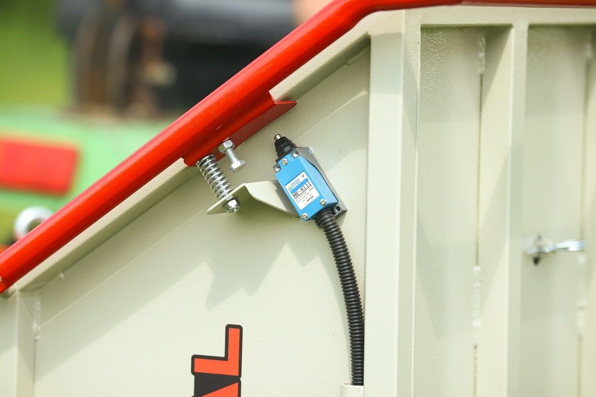 Подрібнювач гілок Arpal на шматки дров до трактора (АМ-120ТР) - фото 22 Подрібнювач гілок Arpal на шматки дров до трактора (АМ-120ТР) - фото 22