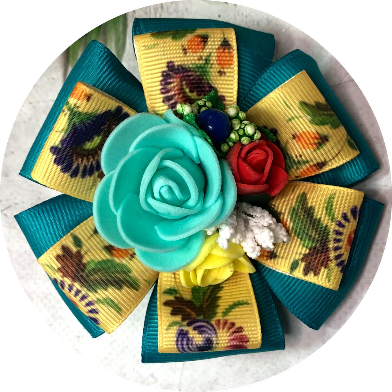 Бантик детский на резинке Украинский орнамент с цветочками D9 см Биризовый (11401)