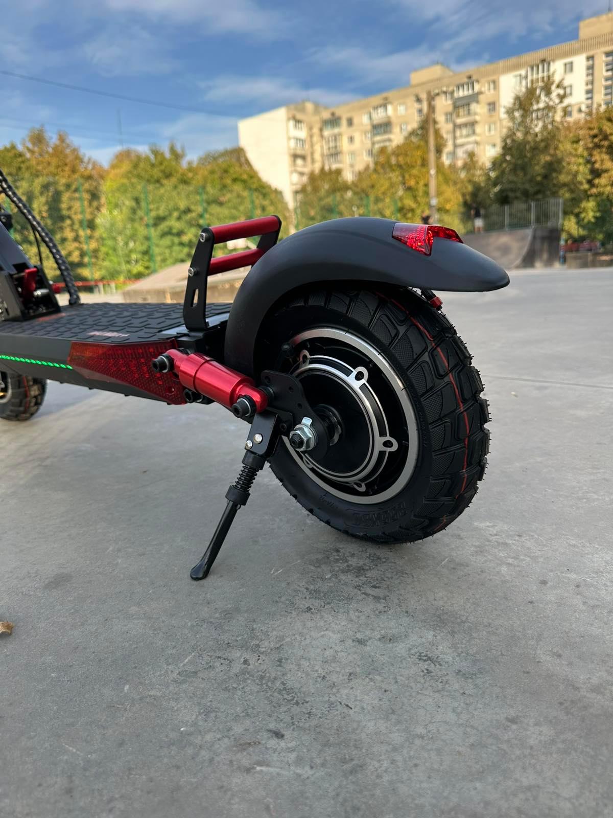 Электросамокат двухмоторный KugooKirin M4 Max+ Plus NFC key 2000W 23Ah - фото 9 Электросамокат двухмоторный KugooKirin M4 Max+ Plus NFC key 2000W 23Ah - фото 9