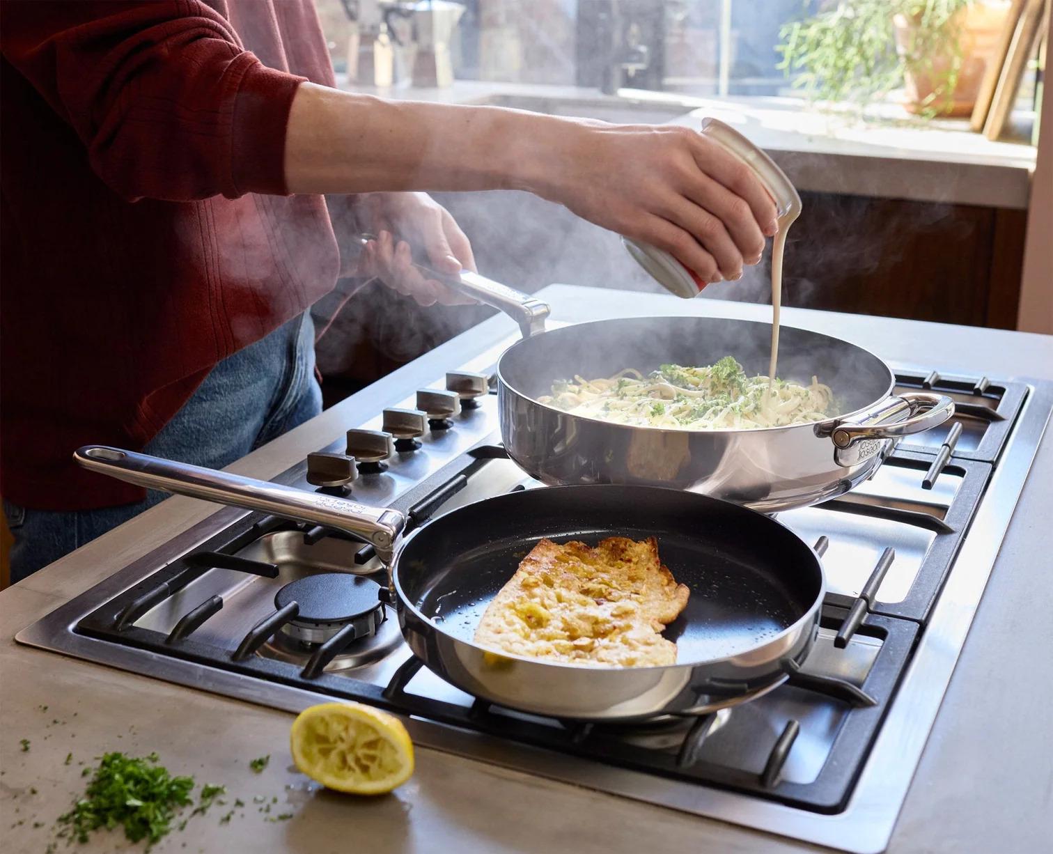 Сковорода Joseph Joseph Space Steel 24 см (1000058) - фото 7 Сковорода Joseph Joseph Space Steel 24 см (1000058) - фото 7