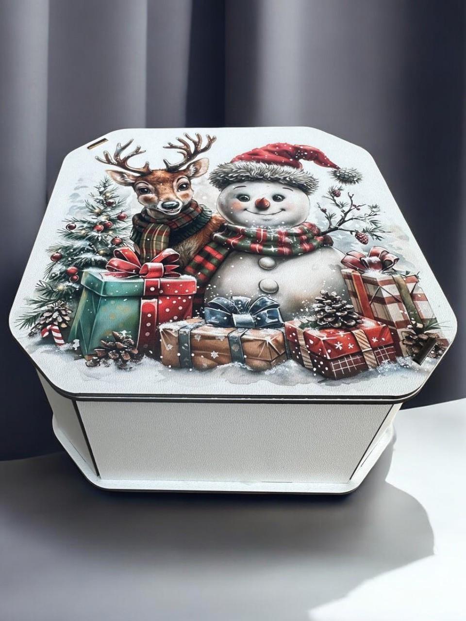Подарочная коробка Новогодняя №3 ХДФ 19x19x10 см (2414154175)