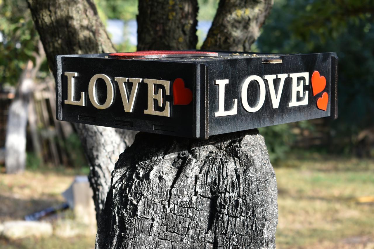 Подарочная коробка Love деревянная с декором из эпоксидной смолы (2351030141) - фото 8 Подарочная коробка Love деревянная с декором из эпоксидной смолы (2351030141) - фото 8