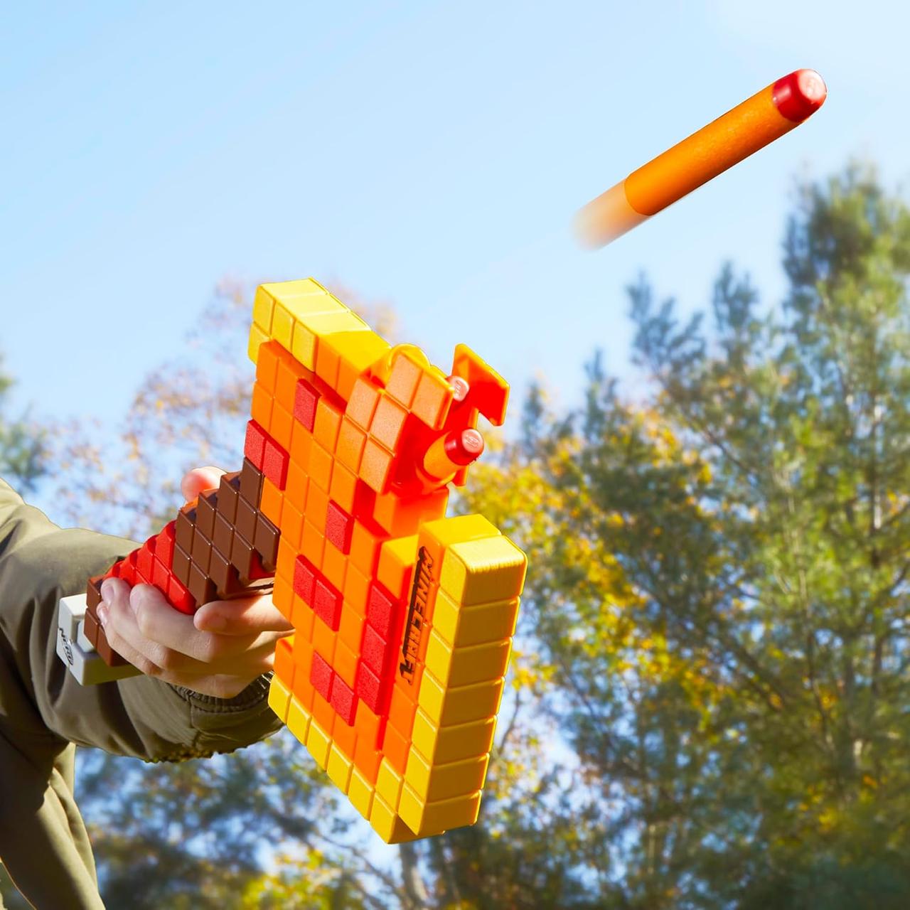 Бластер-топор Nerf Minecraft Firebrand - фото 7 Бластер-топор Nerf Minecraft Firebrand - фото 7