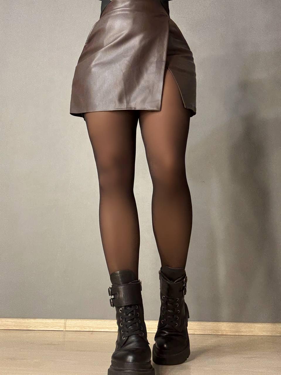 Шорти жіночі Gritana 173 зі спідницею на запах з розрізом екошкіра L Коричневий (5876) - фото 4 Шорти жіночі Gritana 173 зі спідницею на запах з розрізом екошкіра L Коричневий (5876) - фото 4