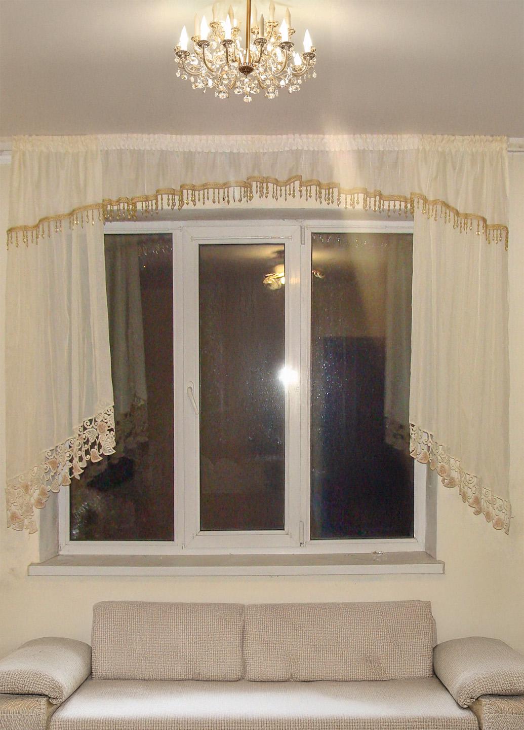 Ламбрекен Firanka Simple с бахрамой карниз 200 см Молочный (70_6к)