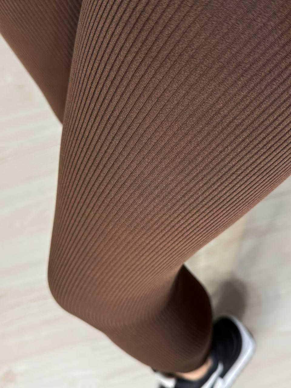 Лосини жіночі Cosmos 826 утеплені в рубчик на флісі з широким поясом 2XL Коричневий (5842) - фото 6