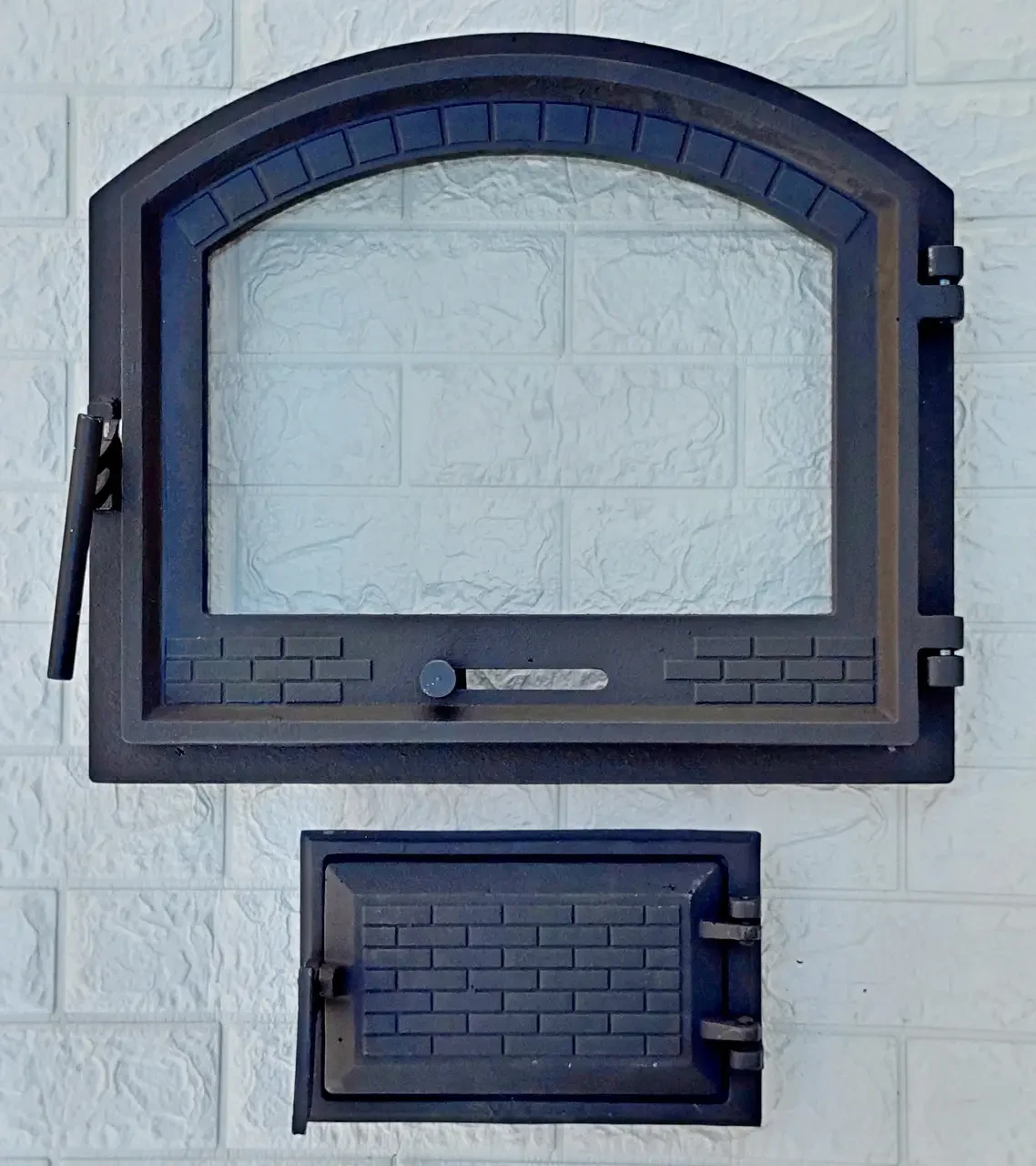 Дверки чавунні для каміна з термостійким склом і регулятором піддуву 42х49 см та піддувальні 16x26 см