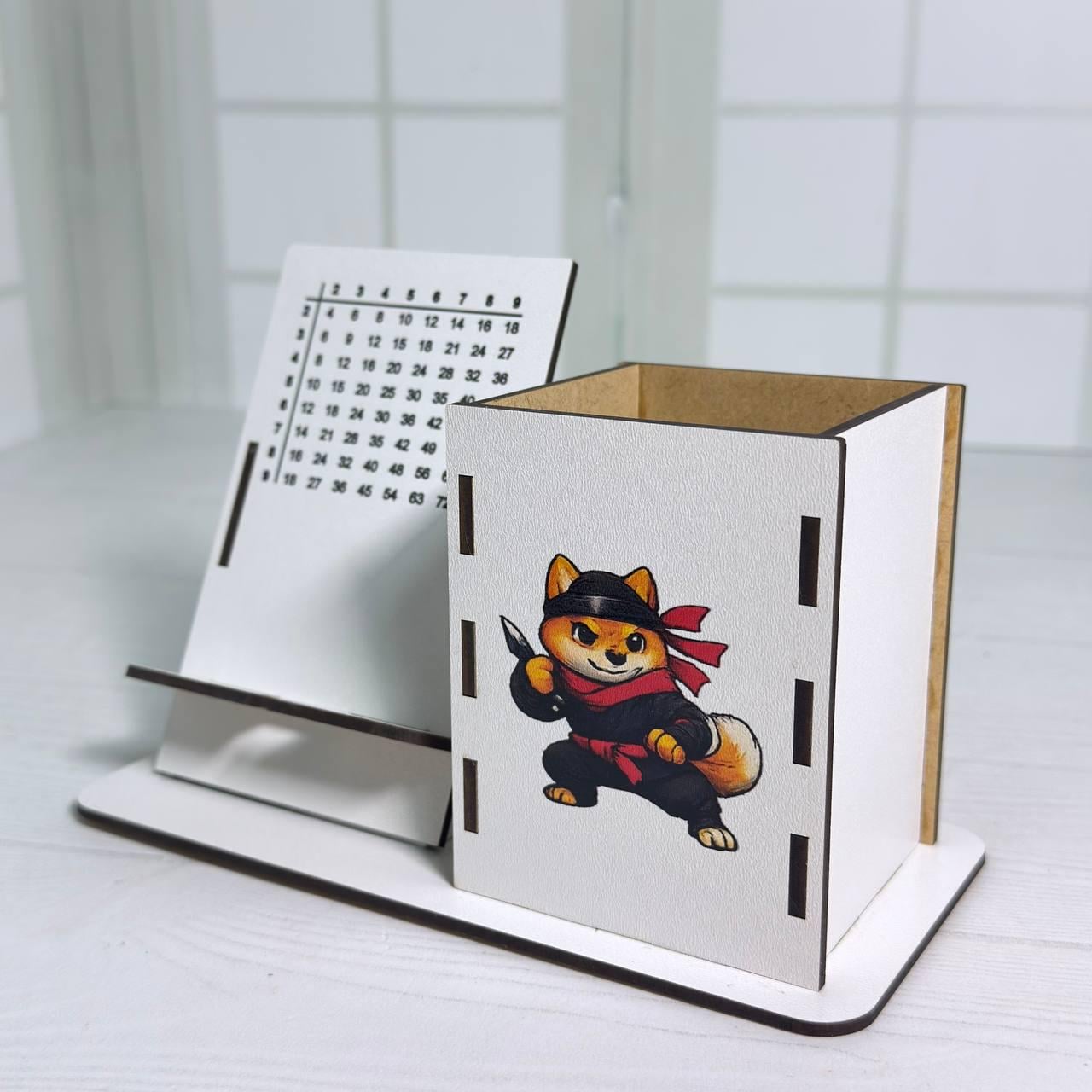 Органайзер настільний №58 Собака-ніндзя з таблицею множення/підставкою для ручок та олівців Білий (ОрП-58)
