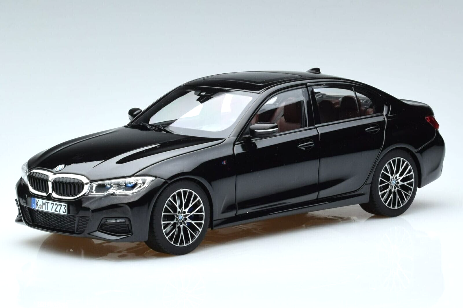 Модель автомобиля Norev 1:18 BMW 3 G20 330i Black (183277)